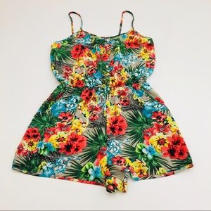 Sugarmint Hawaiian Print Shorts Romper Size Large